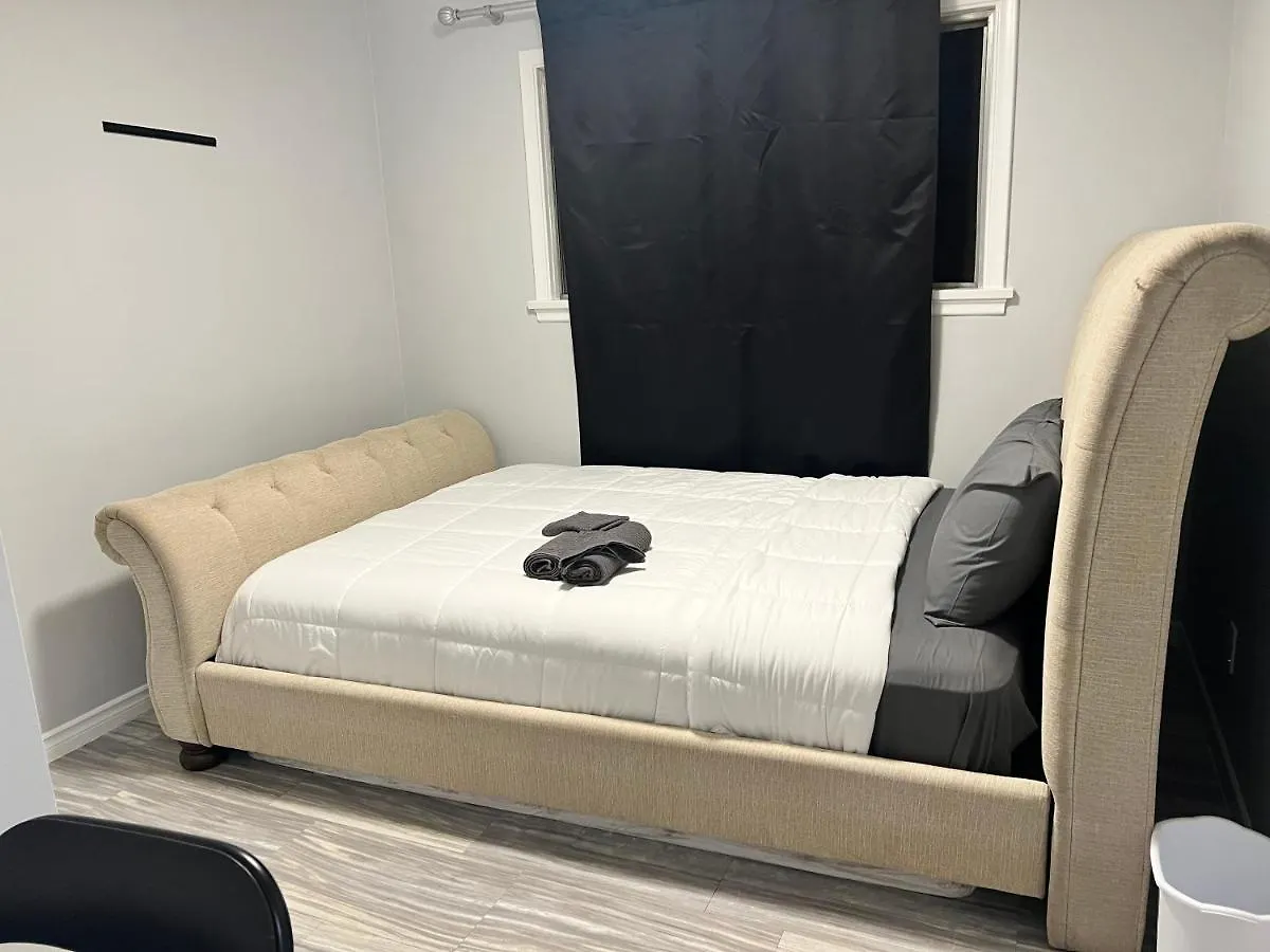 Spacious Room With Tv, Wi-Fi, Netflix, Parking Edmonton