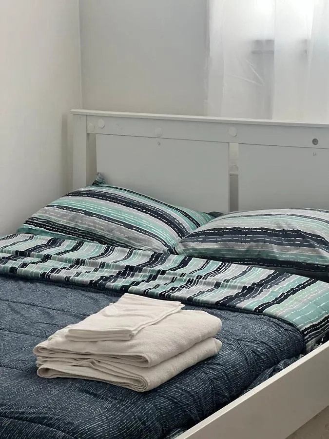 Spacious Room With Tv, Wi-Fi, Netflix, Parking Edmonton Homestay